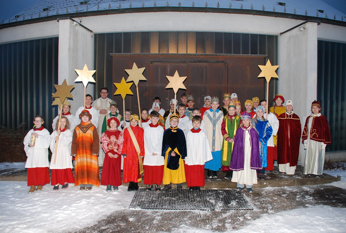 Die Sternsinger von Wombach werden ausgesandt